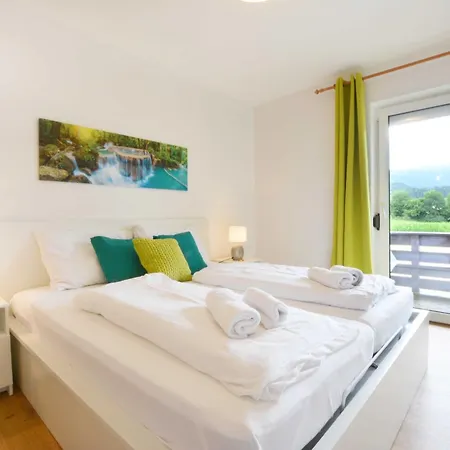 Mit Sonnigem Balkon In Ruhelage דירה וילאך