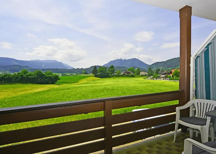 Mit Sonnigem Balkon In Ruhelage Villach